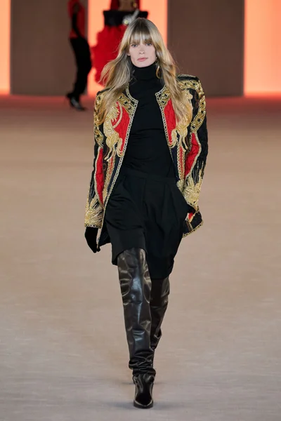Look 74